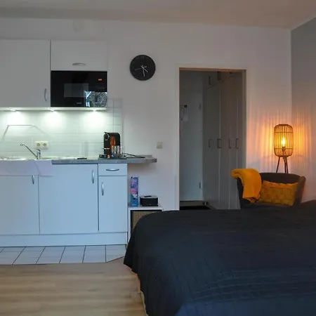 Strandhotel 1 3* Laboe