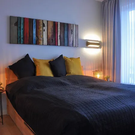 Apartment Strandhotel 1 *
